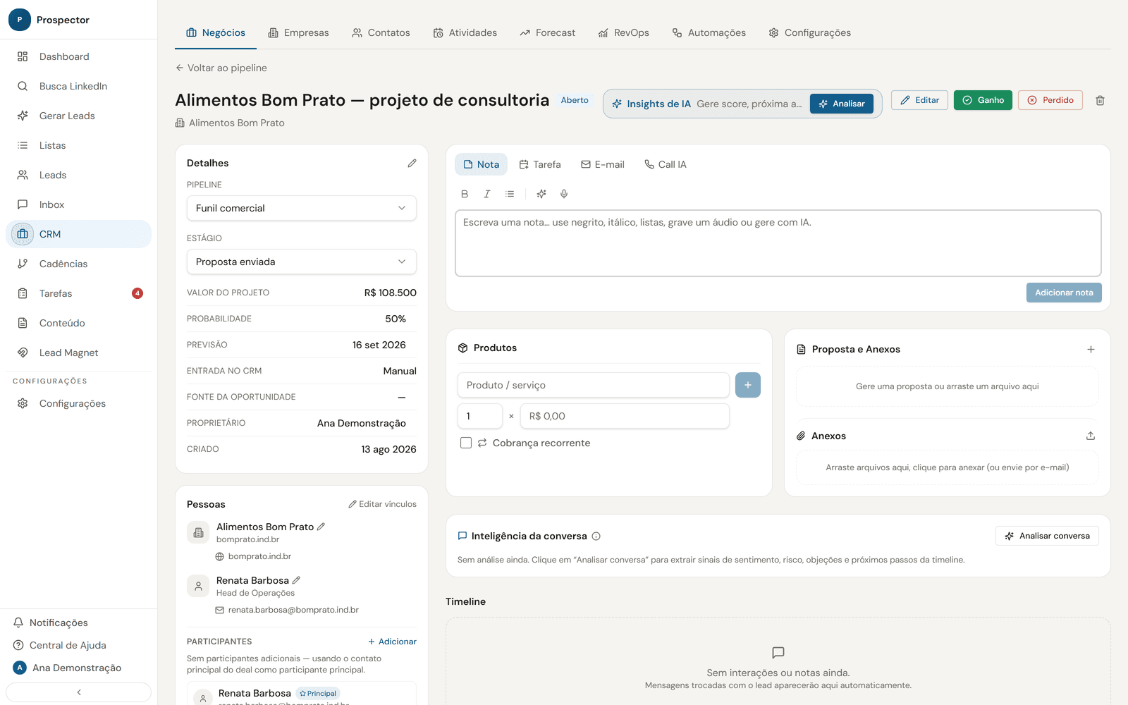 Ficha de um negócio no CRM, com detalhes, pessoas, proposta, anexos e a análise de IA