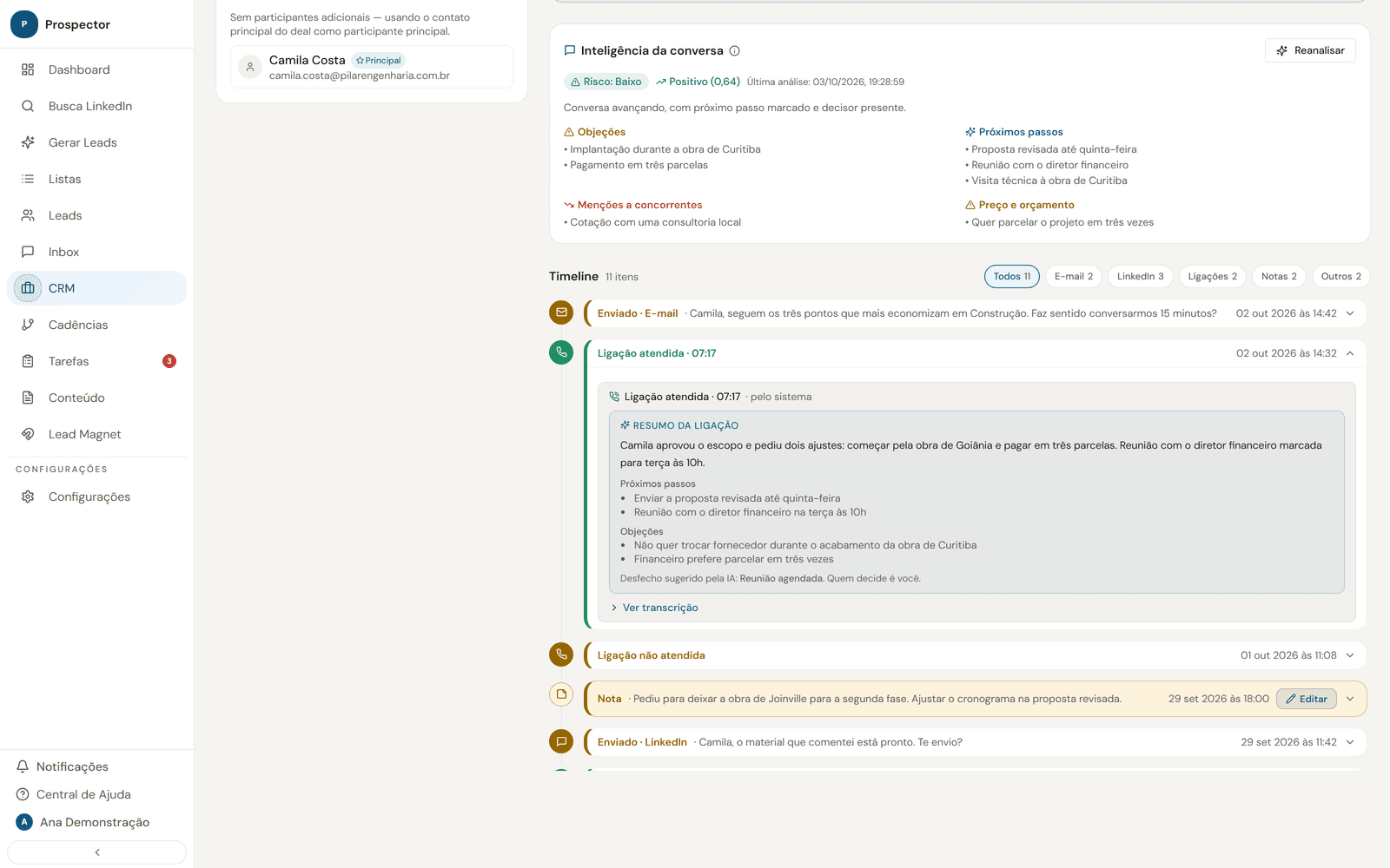 Uma ligação atendida no Prospector, com a duração, a gravação e o resumo com objeções e próximos passos